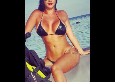 Jacqueline Serna una colombiana voluptuosa