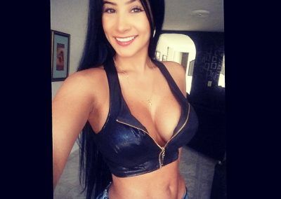 Jacqueline Serna una colombiana voluptuosa 5
