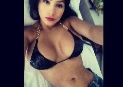 Jacqueline Serna una colombiana voluptuosa 8